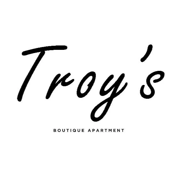 Troy'S Apartment Golem  Albania