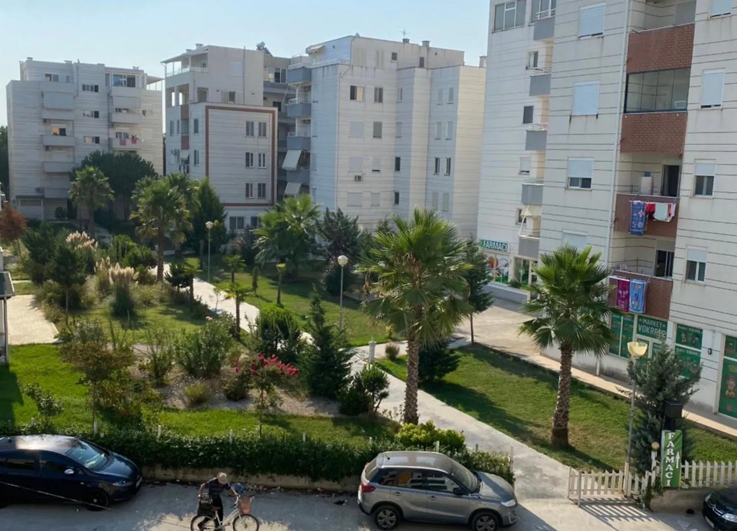 Troy'S Apartment Golem  Albania